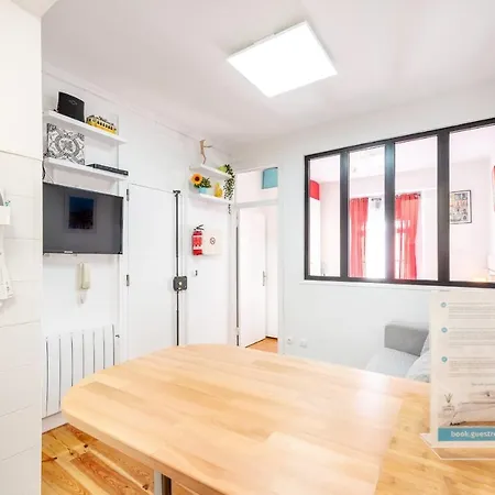 Charming In By Guestready