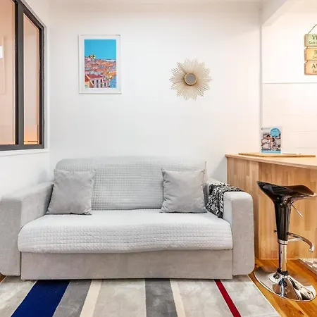 Charming In By Guestready